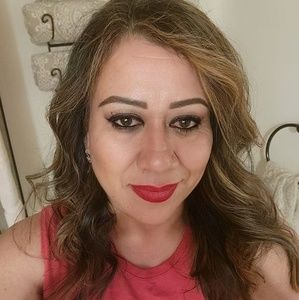 Meet your Posher, Ana laura